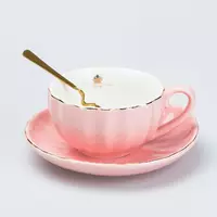 Чашка порцелянова в європейському стилі 200 мл з блюдцем і ложкою, рожевий
